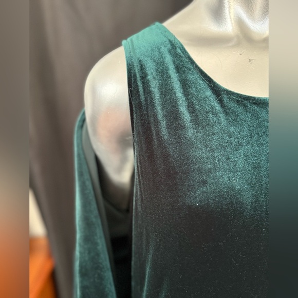 Emerald Green 2 Piece Dress - Picture 2 of 4